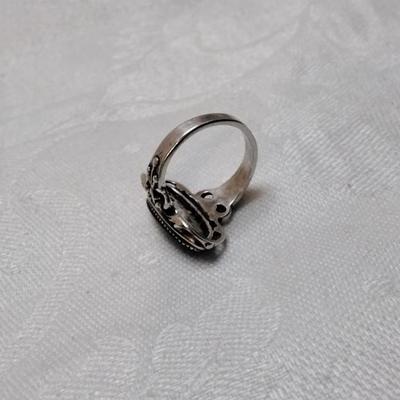 RM Unique Dyed Mother Of Pearl Ring Size 7