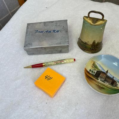 Lot of souvenir items