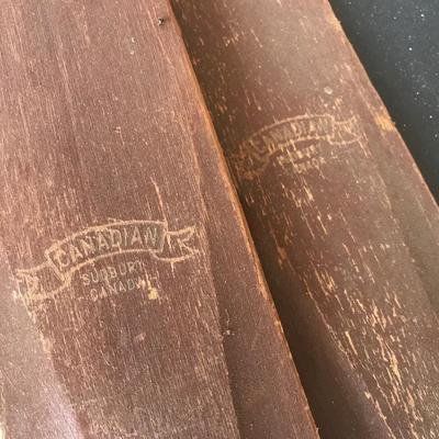 ANTIQUE CHILDS SKIS