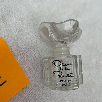 Oscar De Le Renta Lot