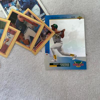 Lot of Baseball Cards