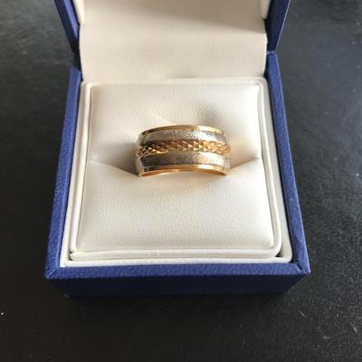 14KT GOLD RING