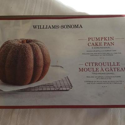 Pumpkin cake mold