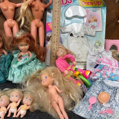 Various Sized Fashion Doll Lot