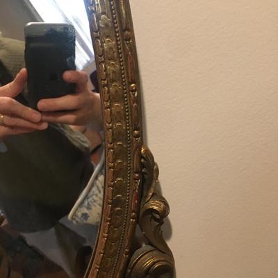 Decorative oval mirror