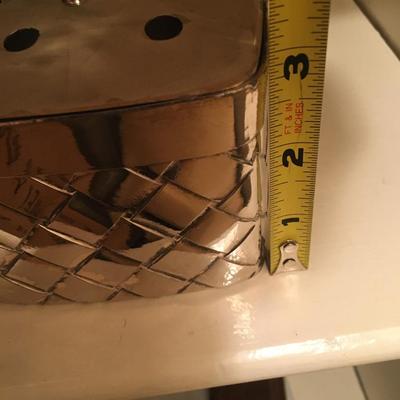 Metal woven box with lid