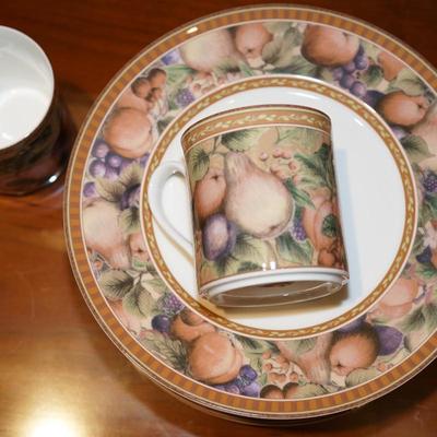 FITZ AND FLOYD QUALITY "TUSCANY" DINNER SET 11// 11" DINNER PLATES 10 SALAD PLATES & 14 COFFEE CUPS