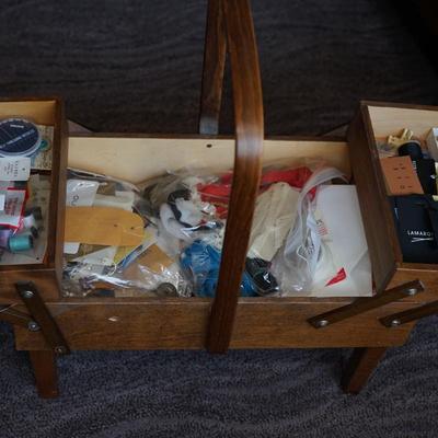 VINTAGE ACCORDIAN STYLE SEWING BOX/ NICE FINISH AND STOCKED FULL
