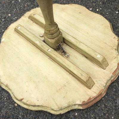 Antique/Vintage Folding Pie Crust Tri-Pod Side Table
