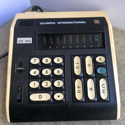 1970s Olympia Werke AG. (Model CD 100) Calculator / Adding Machine Made in Japan Tested-Works