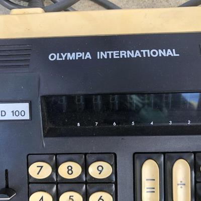 1970s Olympia Werke AG. (Model CD 100) Calculator / Adding Machine Made in Japan Tested-Works