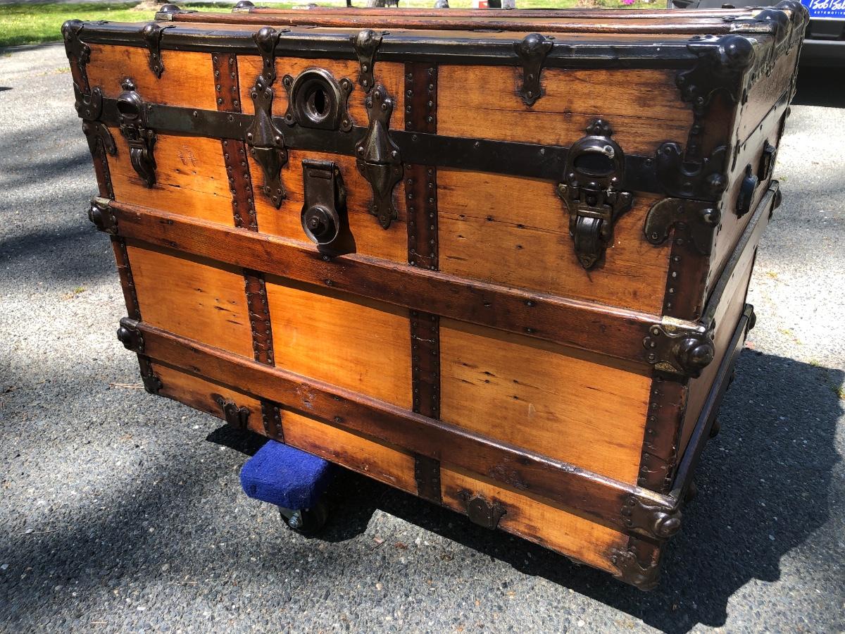 Vintage Antique Steamer Trunk Foot Locker Excelsior Stamford Conn – Venus  Vintage Thrift & Antiques