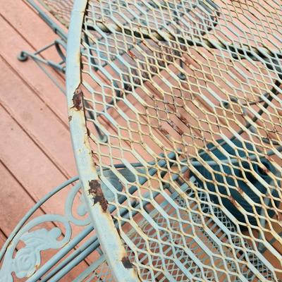 Wire Mesh Patio Table W 4 Spring Chairs 48