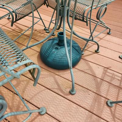 Wire Mesh Patio Table W 4 Spring Chairs 48