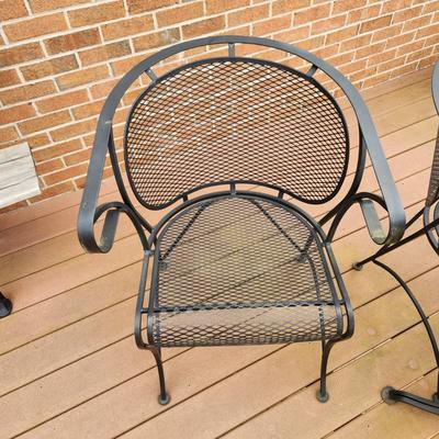 Heavy Black Metal Mesh Patio table w 4 Curved Back Chairs 48