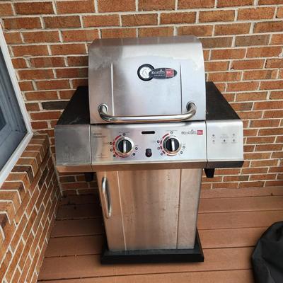 CharBroil Gourmet Tru Infrared Grill with cover & Tank