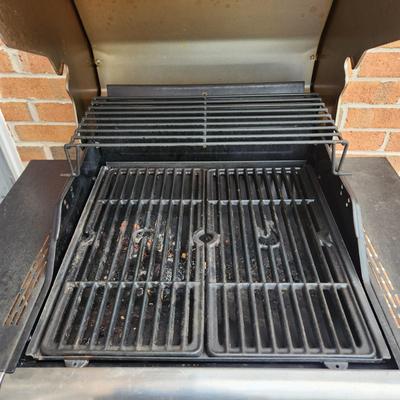 CharBroil Gourmet Tru Infrared Grill with cover & Tank