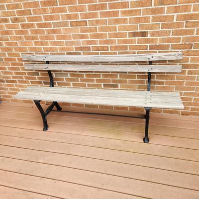 Sturdy Wood and Metal Bench 70