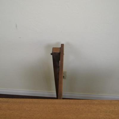 LOT 214. VINTAGE FOLDING GATE LEG TABLE