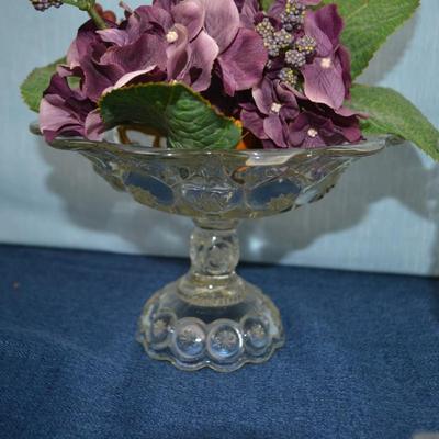 LOT 223. GLASS HOME DECOR ITEMS