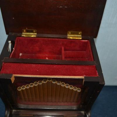 LOT 226. VINTAGE MUSIC BOX BY SANKYO