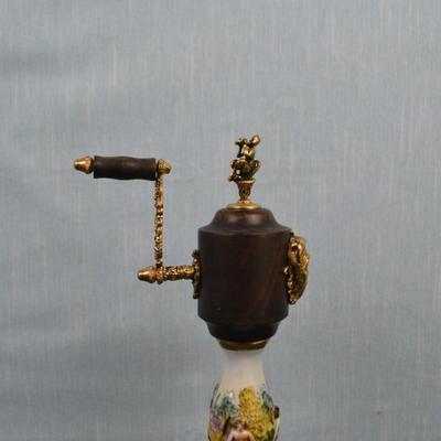 LOT 227. GLASSWARE AND VINTAGE PEPPER GRINDER MUSIC BOX