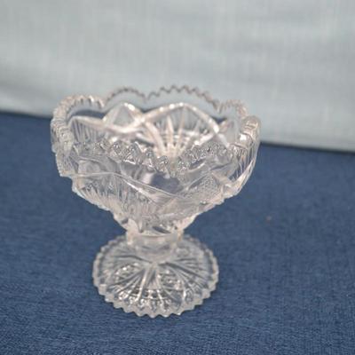 LOT 227. GLASSWARE AND VINTAGE PEPPER GRINDER MUSIC BOX