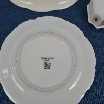 LOT 229. VARIETY OF PLATES AND TEA BAG REST