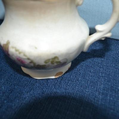 LOT 229. VARIETY OF PLATES AND TEA BAG REST