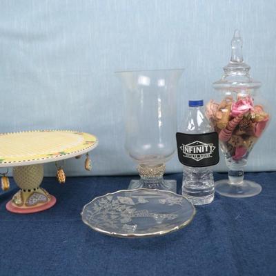 LOT 232. CAKE PLATE AND GLASSWARE