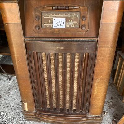 Vintage Philco Radio Record Player