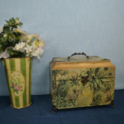 LOT 234. HOME DECOR AND MAGAZINE RACK