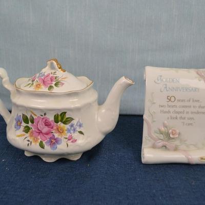 LOT 235. HOME DECOR ITEMS