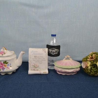 LOT 235. HOME DECOR ITEMS