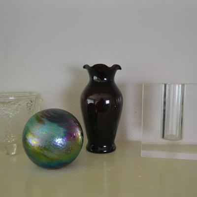 LOT 237. HOME DECOR ITEMS