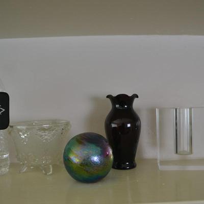 LOT 237. HOME DECOR ITEMS