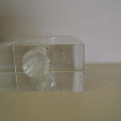 LOT 237. HOME DECOR ITEMS