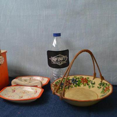 LOT 309. HOME DECOR