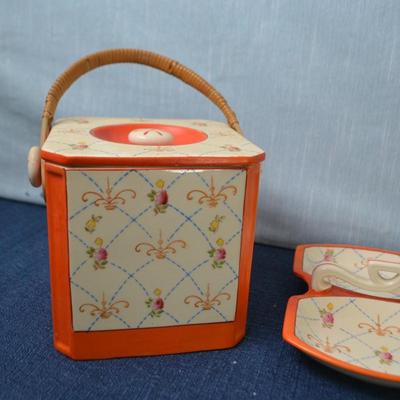 LOT 309. HOME DECOR