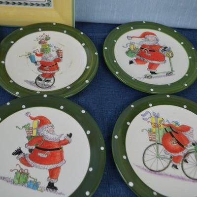 LOT 311. HOLIDAY PLATES