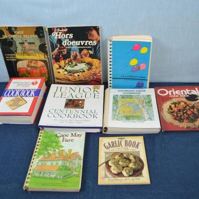 LOT 312. COOK BOOK COLLECTION