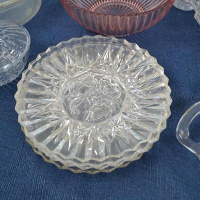 LOT 313. GLASSWARE PLATES