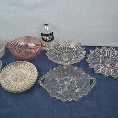 LOT 313. GLASSWARE PLATES