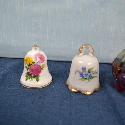 LOT 314. BOWLS AND BELLS