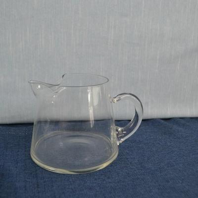 LOT 328. GLASSWARE