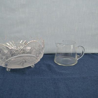LOT 328. GLASSWARE