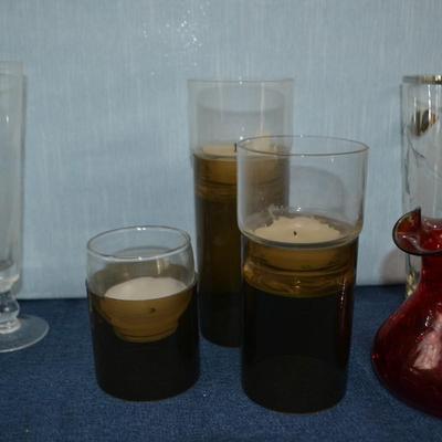 LOT 330. GLASSWARE AND CANDLE SET