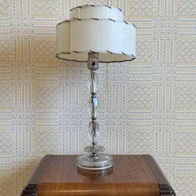 ANTIQUE NIGHTSTAND WITH LAMP
