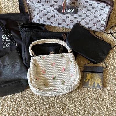 BEADED STYLE PURSE AND OTHER BAGS/TOTES