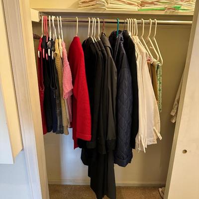 WOMENS JACKETS, SWEATERS AND MORE
